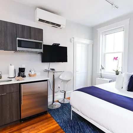 A Stylish Stay W/ A Queen Bed, Heated Floors.. #36